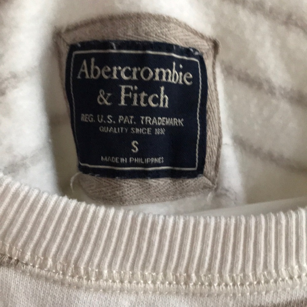 Cropped sweatshirt - Picture 2 of 4